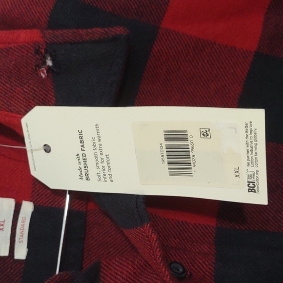 NWT HAS DEFECT LEVI'S RED AND BLACK BARSTOW WESTERN FLANNEL SHIRT XXL - Picture 3 of 16